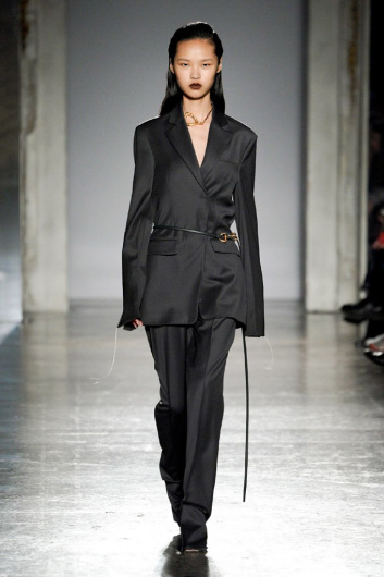 Fotoservizio/FW 20-21/WOMEN/SFILATA/GABRIELE COLANGELO/DP2/3