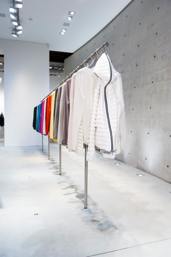 Fotoservizio/SS 2016/WOMEN/DUVETICA/DP2/1