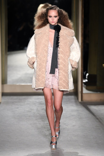 Fotoservizio/FW 20-21/WOMEN/SFILATA/PHILOSOPHY DI LORENZO SERAFINI/DP2/10