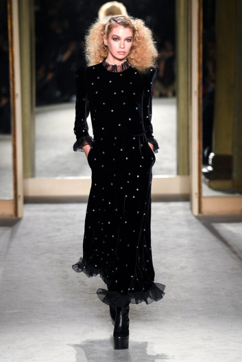 Fotoservizio/FW 20-21/WOMEN/SFILATA/PHILOSOPHY DI LORENZO SERAFINI/DP2/0