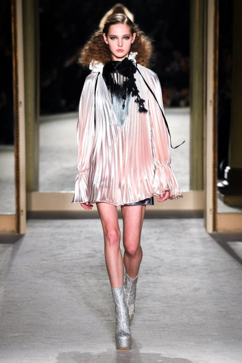 Fotoservizio/FW 20-21/WOMEN/SFILATA/PHILOSOPHY DI LORENZO SERAFINI/DP2/2