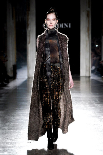 Fotoservizio/FW 20-21/WOMEN/SFILATA/CIVIDINI/DP2/3
