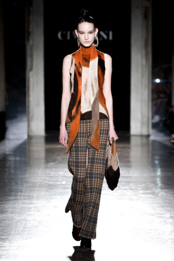 Fotoservizio/FW 20-21/WOMEN/SFILATA/CIVIDINI/DP2/0
