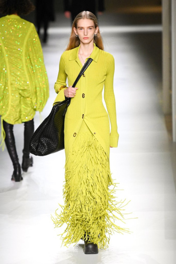Fotoservizio/FW 20-21/WOMEN/SFILATA/BOTTEGA VENETA/DP2/2