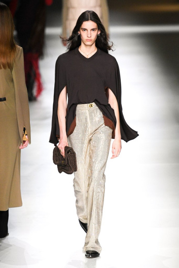 Fotoservizio/FW 20-21/WOMEN/SFILATA/BOTTEGA VENETA/DP2/2