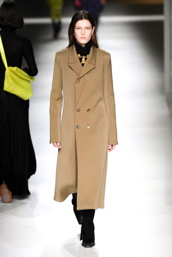 Fotoservizio/FW 20-21/WOMEN/SFILATA/BOTTEGA VENETA/DP2/2