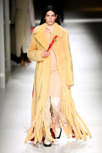 Fotoservizio/FW 20-21/WOMEN/SFILATA/BOTTEGA VENETA/DP2/1