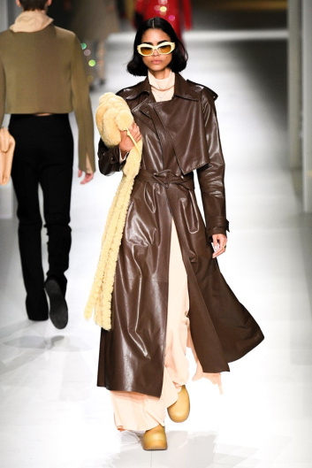 Fotoservizio/FW 20-21/WOMEN/SFILATA/BOTTEGA VENETA/DP2/16
