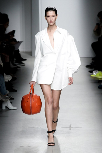 Fotoservizio/FW 20-21/WOMEN/SFILATA/ANNAKIKI/DP2/10
