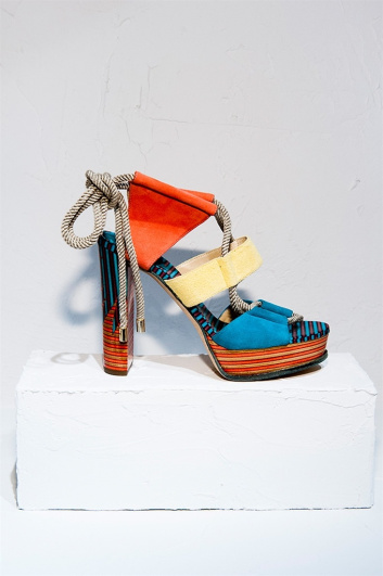 Fotoservizio/SS 2016/WOMEN/JIMMY CHOO/DP2/13