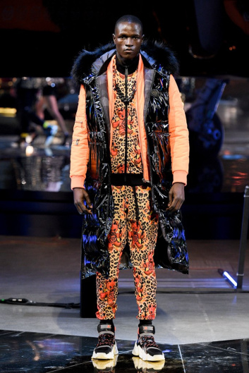 Fotoservizio/FW 20-21/WOMEN/SFILATA/PHILIPP PLEIN/DP2/3