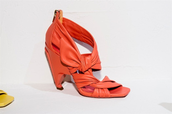 Fotoservizio/SS 2016/WOMEN/JIMMY CHOO/DP2/47