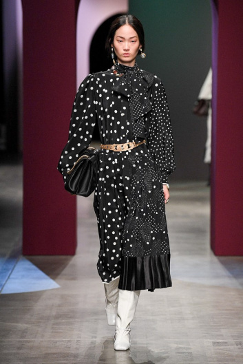 Fotoservizio/FW 20-21/WOMEN/SFILATA/PORTS 1961/DP2/9