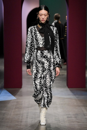 Fotoservizio/FW 20-21/WOMEN/SFILATA/PORTS 1961/DP2/7