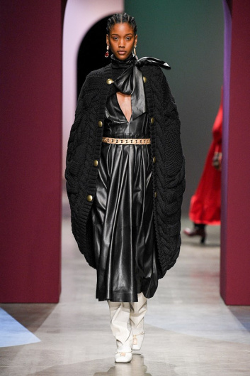 Fotoservizio/FW 20-21/WOMEN/SFILATA/PORTS 1961/DP2/10