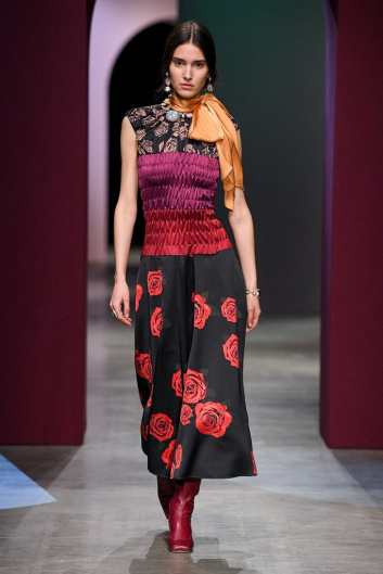 Fotoservizio/FW 20-21/WOMEN/SFILATA/PORTS 1961/DP2/12