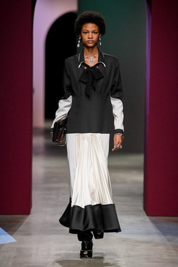 Fotoservizio/FW 20-21/WOMEN/SFILATA/PORTS 1961/DP2/3