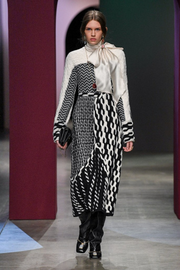 Fotoservizio/FW 20-21/WOMEN/SFILATA/PORTS 1961/DP2/15