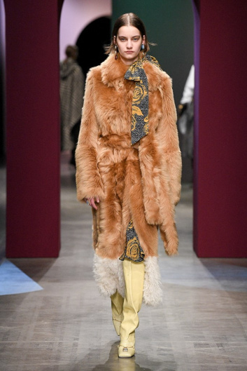 Fotoservizio/FW 20-21/WOMEN/SFILATA/PORTS 1961/DP2/16
