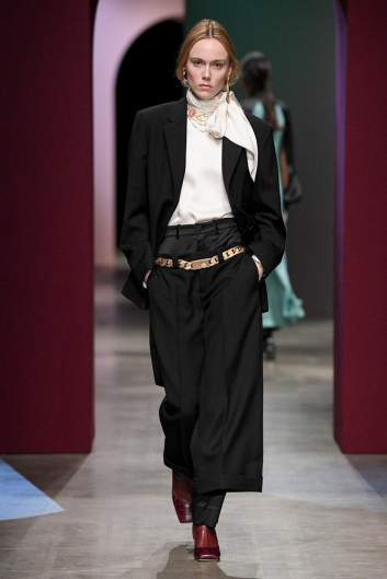 Fotoservizio/FW 20-21/WOMEN/SFILATA/PORTS 1961/DP2/2