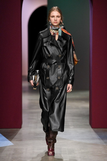 Fotoservizio/FW 20-21/WOMEN/SFILATA/PORTS 1961/DP2/6
