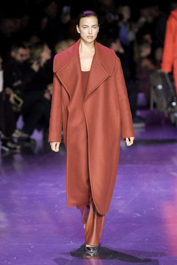 Fotoservizio/FW 20-21/WOMEN/SFILATA/BOSS/DP2/10
