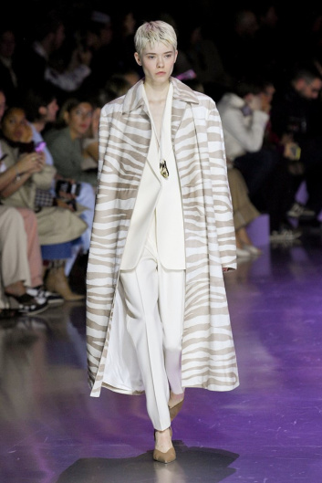 Fotoservizio/FW 20-21/WOMEN/SFILATA/BOSS/DP2/42