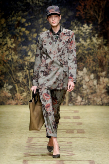 Fotoservizio/FW 20-21/WOMEN/SFILATA/LAURA BIAGIOTTI/DP2/1