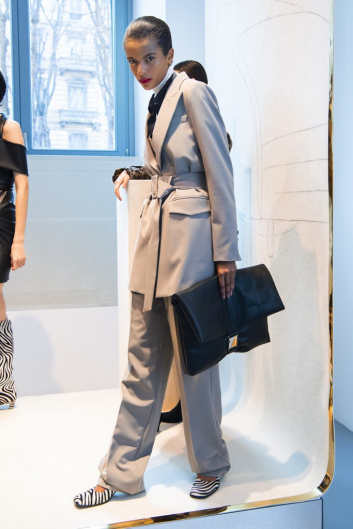 Fotoservizio/FW 20-21/WOMEN/PRESENTAZIONE/BEATRICE B/DP2/4