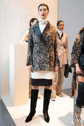 Fotoservizio/FW 20-21/WOMEN/PRESENTAZIONE/BEATRICE B/DP2/11
