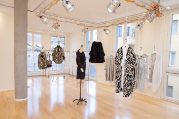 Fotoservizio/FW 20-21/WOMEN/PRESENTAZIONE/GIANLUCA CAPANNOLO/DP2/17