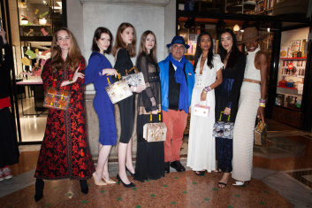 Fotoservizio/FW 20-21/WOMEN/PRESENTAZIONE/HUSSAIN HARBA/DP2/6