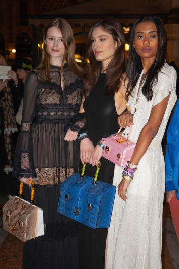 Fotoservizio/FW 20-21/WOMEN/PRESENTAZIONE/HUSSAIN HARBA/DP2/24