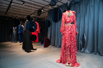 Fotoservizio/FW 20-21/WOMEN/APPUNTAMENTO/MARINA RINALDI/DP2/1