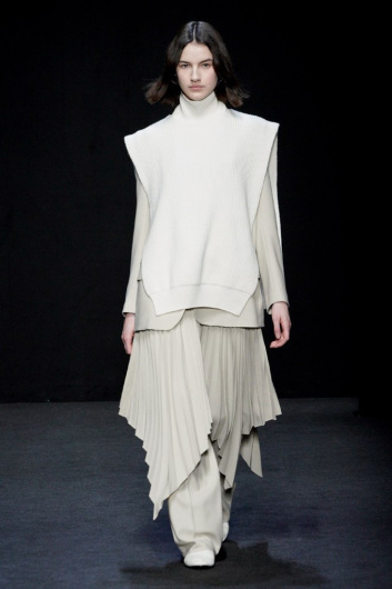 Fotoservizio/FW 20-21/WOMEN/SFILATA/SIMONA MARZIALI - MRZ/DP2/0