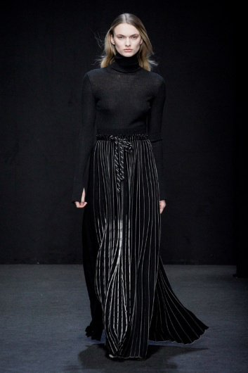 Fotoservizio/FW 20-21/WOMEN/SFILATA/SIMONA MARZIALI - MRZ/DP2/10