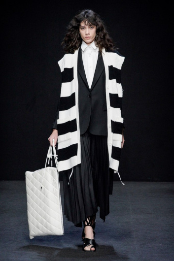 Fotoservizio/FW 20-21/WOMEN/SFILATA/SIMONA MARZIALI - MRZ/DP2/2