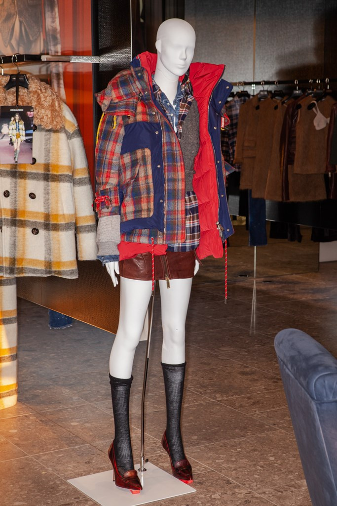 Fotoservizio/FW 20-21/WOMEN/APPUNTAMENTO/DSQUARED2/DP2/7