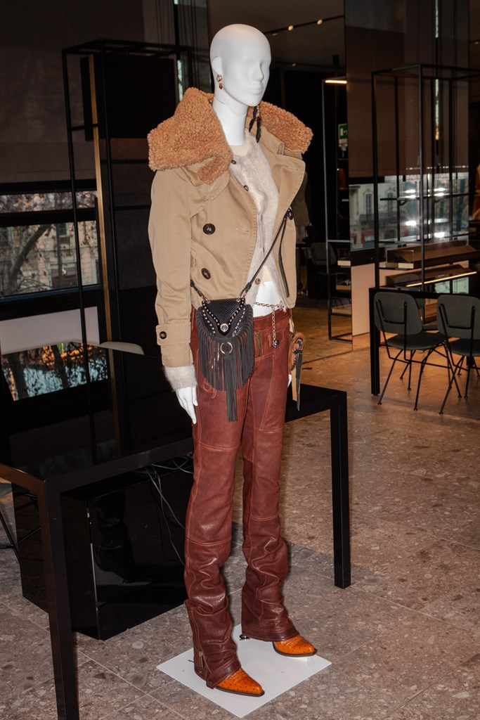 Fotoservizio/FW 20-21/WOMEN/APPUNTAMENTO/DSQUARED2/DP2/2