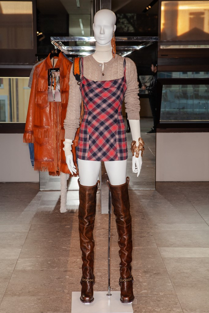 Fotoservizio/FW 20-21/WOMEN/APPUNTAMENTO/DSQUARED2/DP2/11