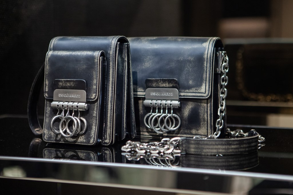 Fotoservizio/FW 20-21/WOMEN/APPUNTAMENTO/DSQUARED2/DP2/75