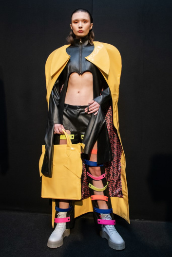 Fotoservizio/FW 20-21/WOMEN/PRESENTAZIONE/FAD TALENTS/DP2/3