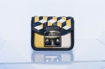 Fotoservizio/SS 2016/WOMEN/FURLA/DP2/68