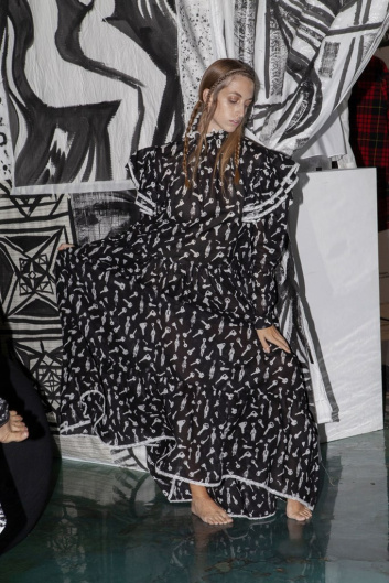 Fotoservizio/SS 2020/WOMEN/PRESENTAZIONE/MELAMPO CORSO COMO 10/DP2/5