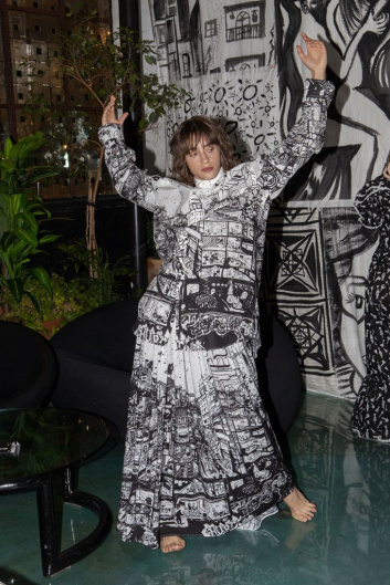 Fotoservizio/SS 2020/WOMEN/PRESENTAZIONE/MELAMPO CORSO COMO 10/DP2/6