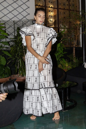 Fotoservizio/SS 2020/WOMEN/PRESENTAZIONE/MELAMPO CORSO COMO 10/DP2/8