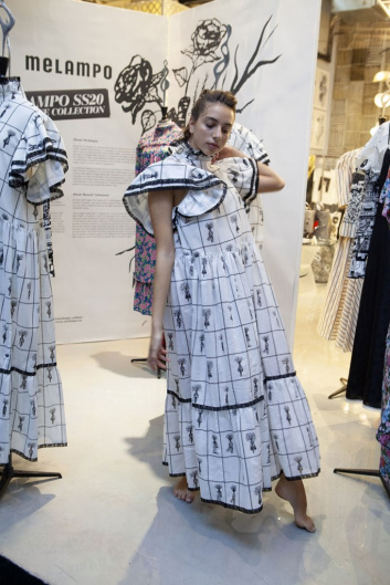 Fotoservizio/SS 2020/WOMEN/PRESENTAZIONE/MELAMPO CORSO COMO 10/DP2/37