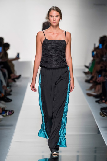 Fotoservizio/SS 2020/WOMEN/EVENTO/NYNNE/DP2/26