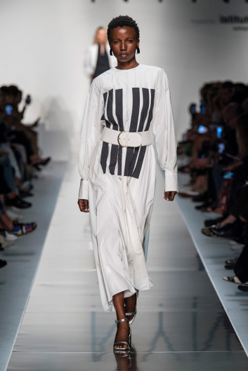 Fotoservizio/SS 2020/WOMEN/EVENTO/NYNNE/DP2/22