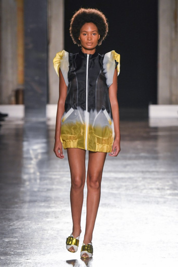 Fotoservizio/SS 2020/WOMEN/SFILATA/ULTRÀCHIC/DP2/2